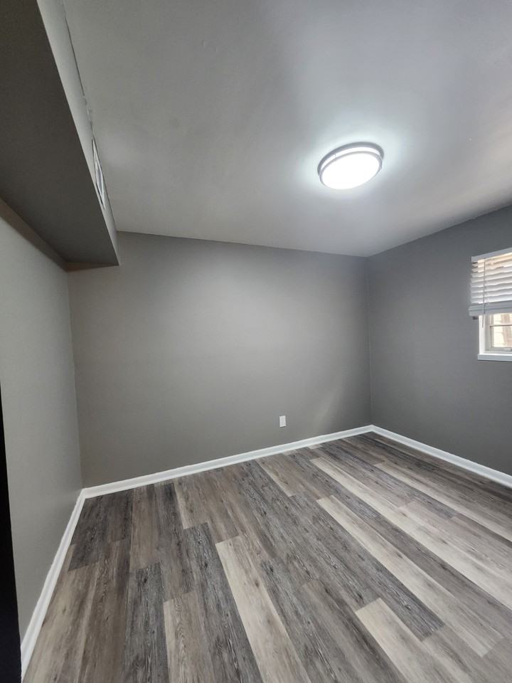 856 Coolbrook Rd #856-5 - Photo 6 of 8