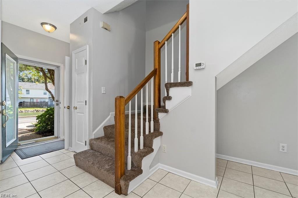 4975 Kemps Lake Dr #1 - Photo 4 of 32