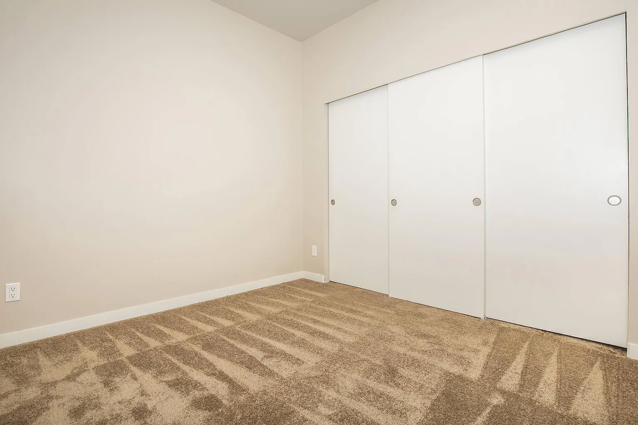 100 on 6th - Photo 7 of 44