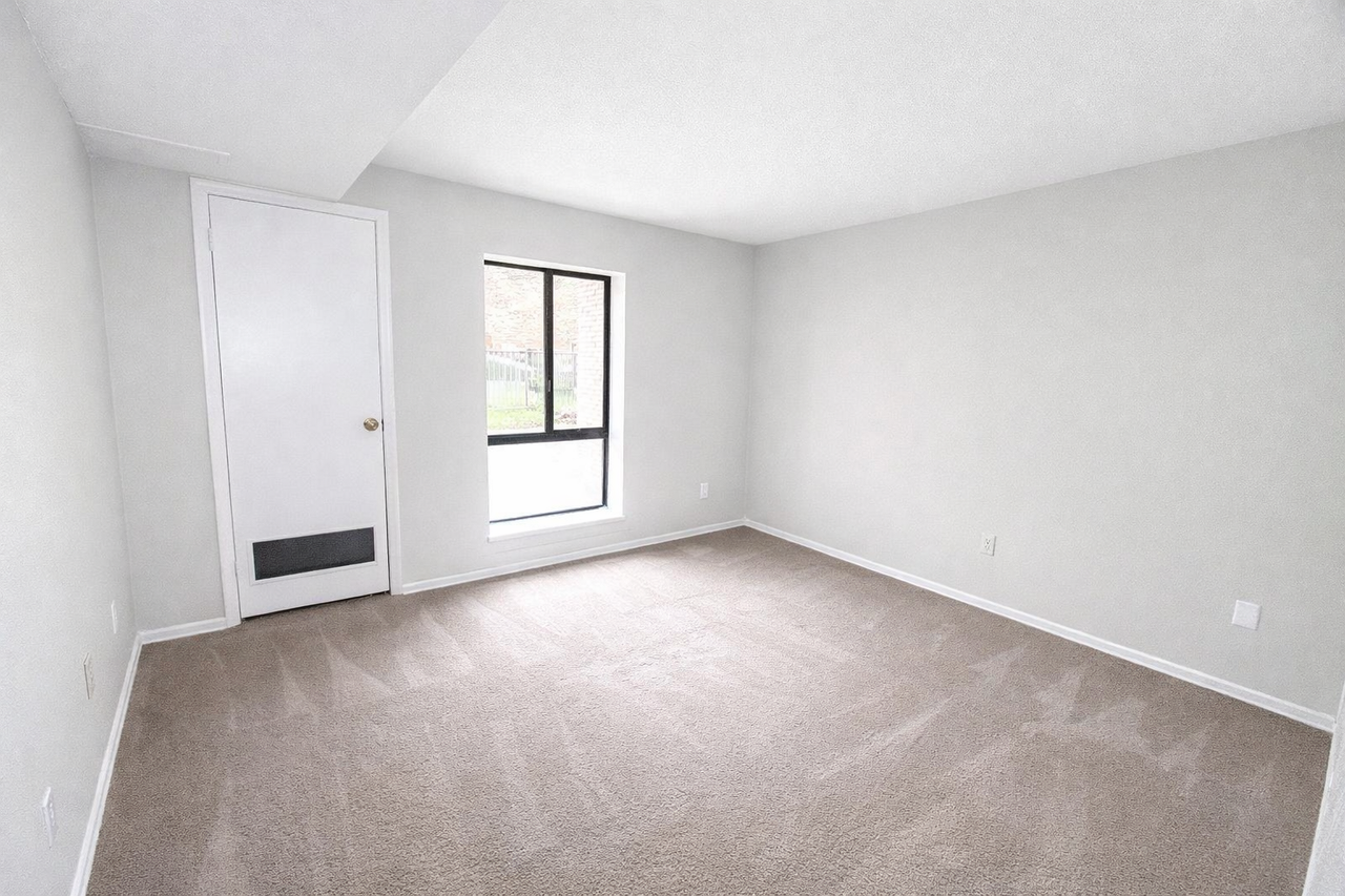5050 DOYLE ROAD307 #307 - Photo 3 of 8