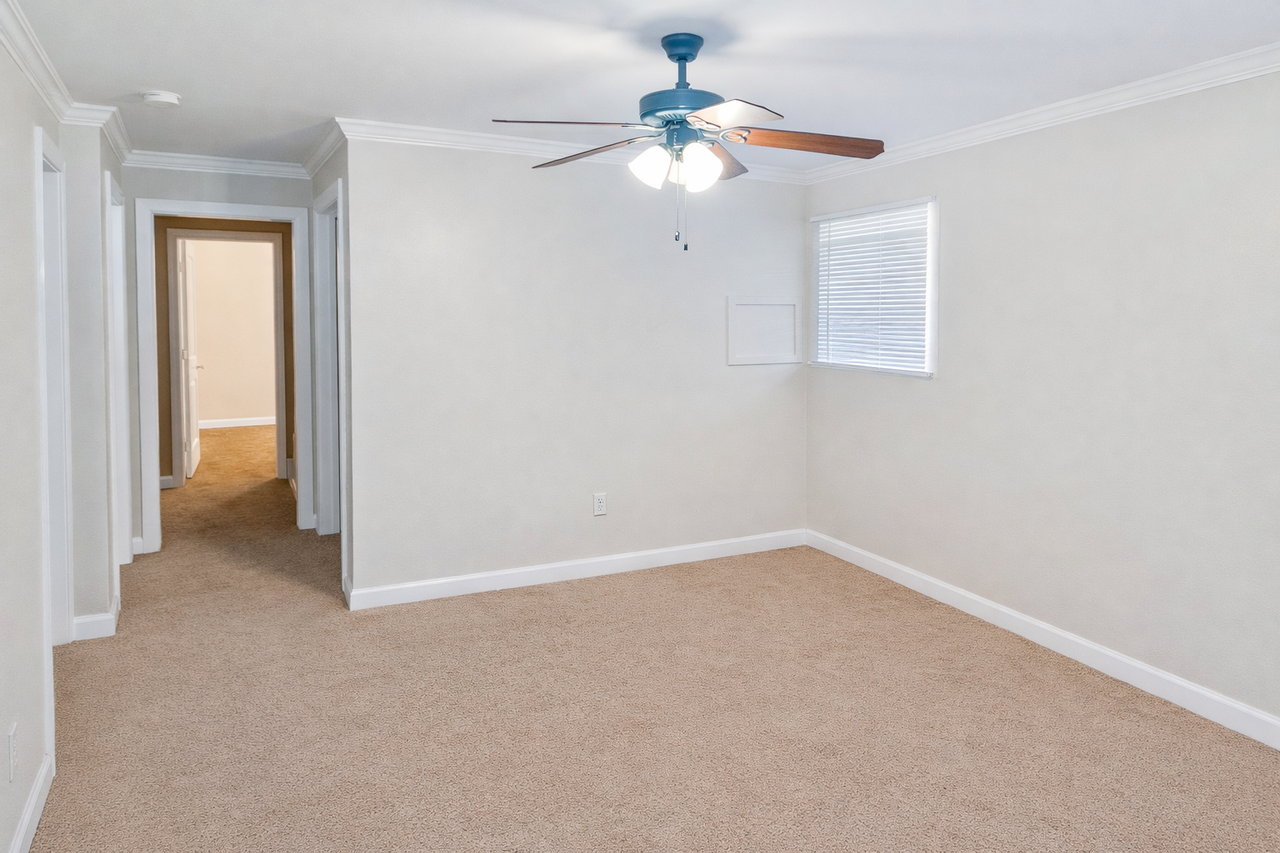 1524 1524 MCFARLAND ROADAPT 2 #2 - Photo 3 of 5