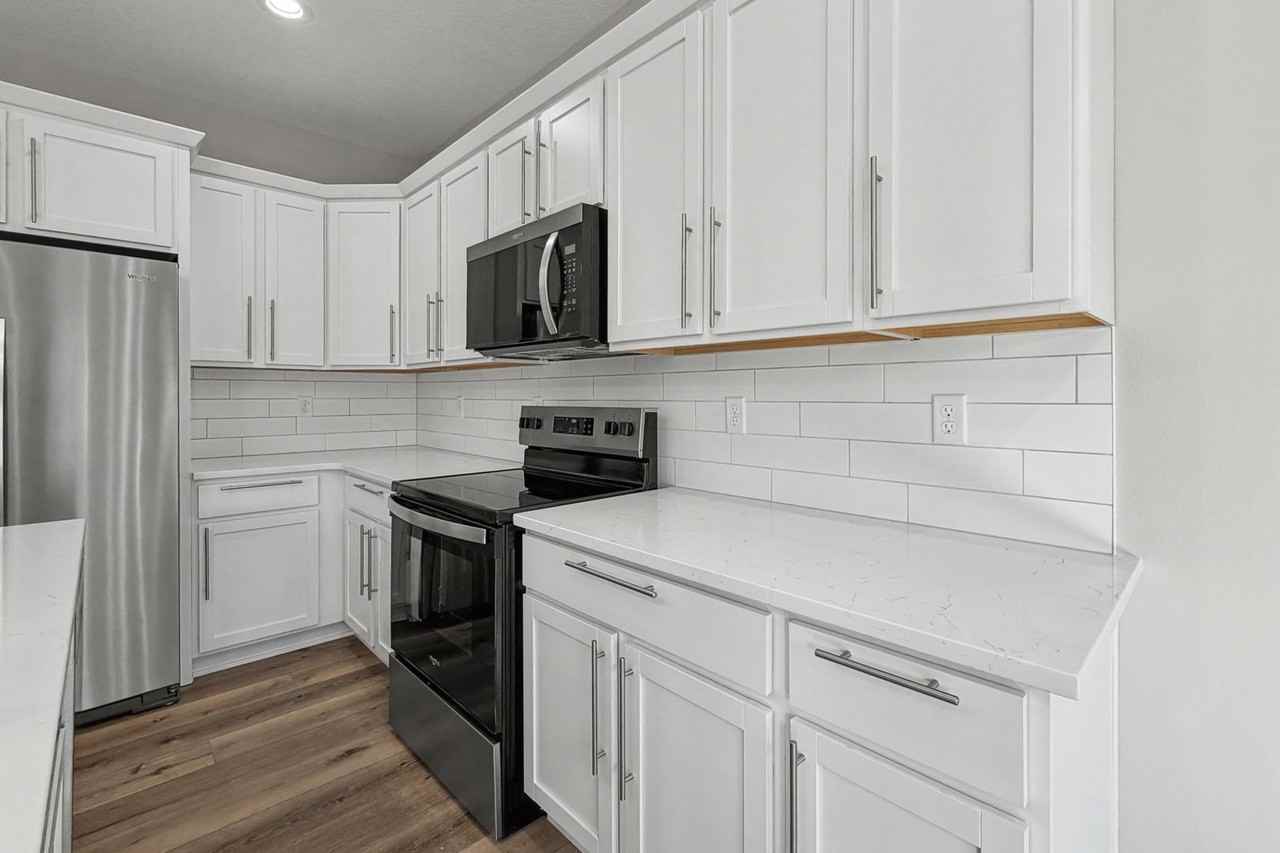 9128 Calvin Dr - Photo 6 of 14