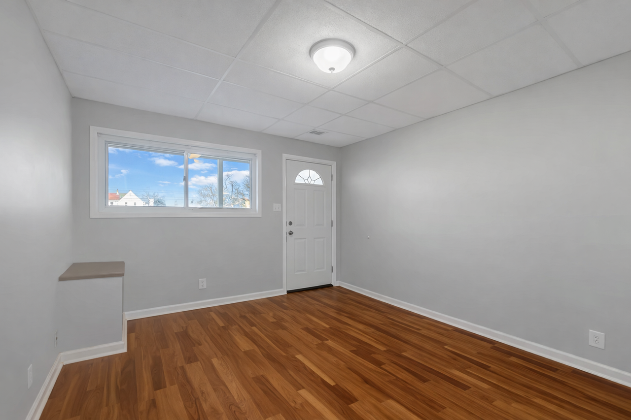 6545 Baltimore Ave - Photo 3 of 12