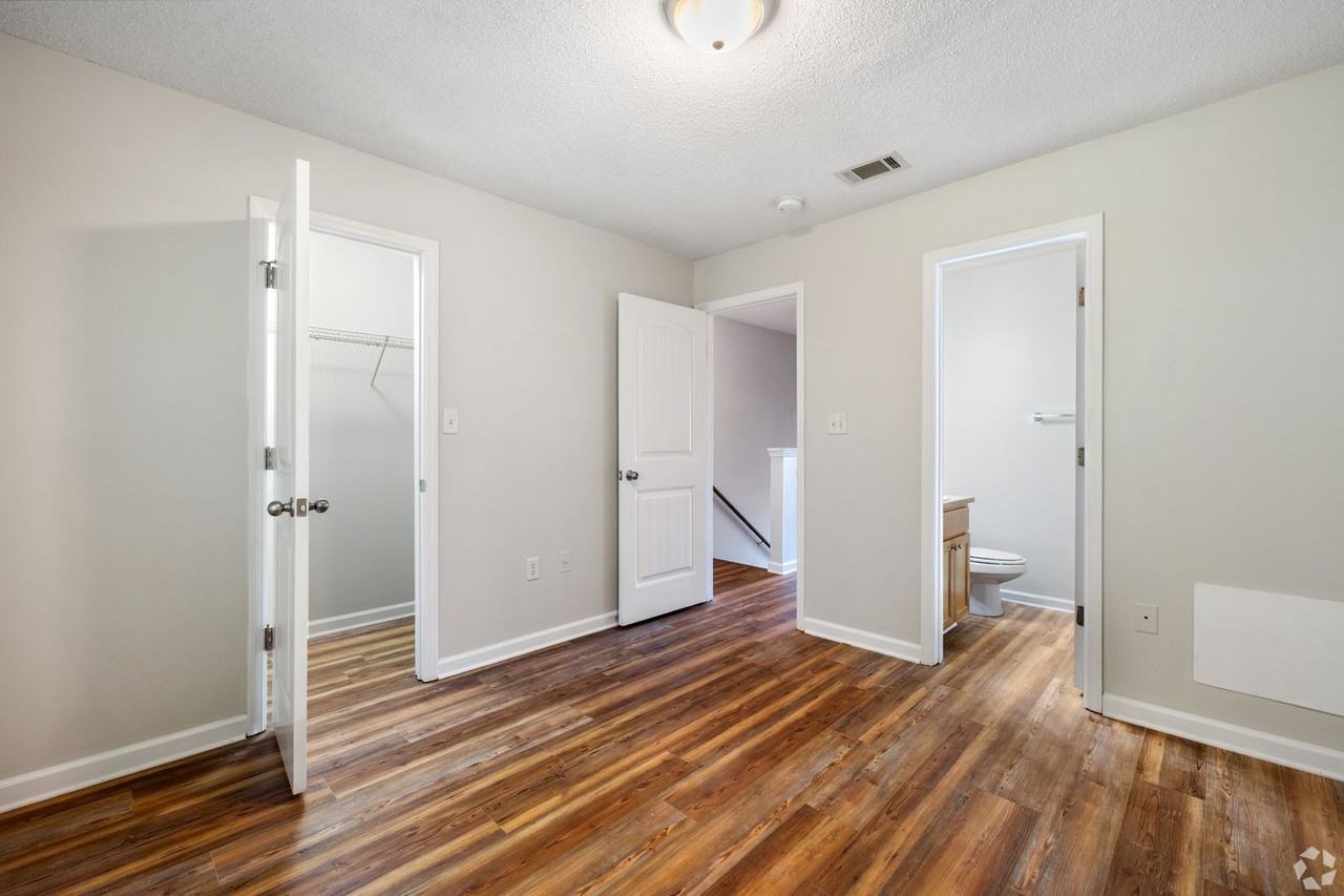 2415 Seth Pl #D29 - Photo 7 of 11