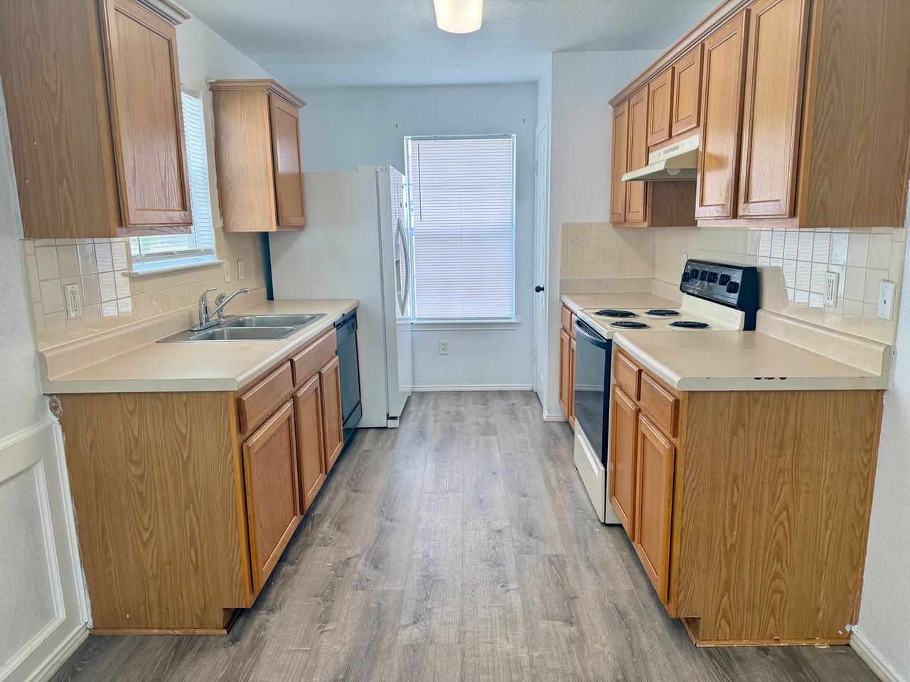 2709 Haven Dr - Photo 2 of 11