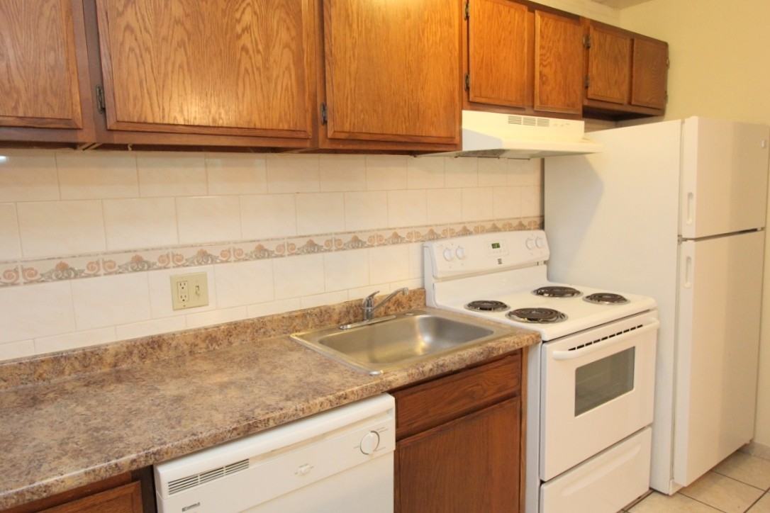 506 THIRD STREETAPT 1 #1 - Photo 4 of 11