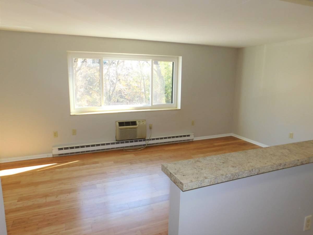 1207 LOGAN ROADAPT K #K - Photo 4 of 6