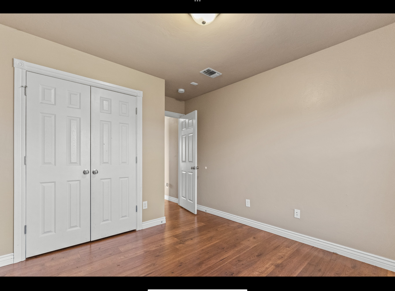 2809 Sw 92nd Ct #1 - Photo 3 of 12