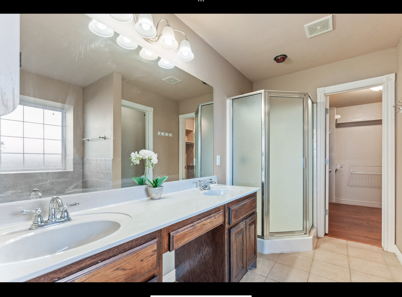 2809 Sw 92nd Ct #1 - Photo 6 of 12