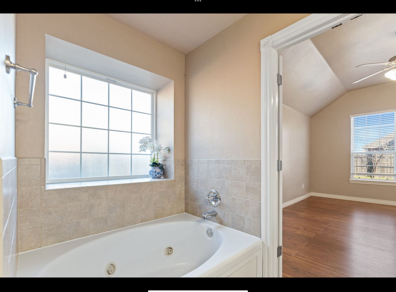 2809 Sw 92nd Ct #1 - Photo 7 of 12