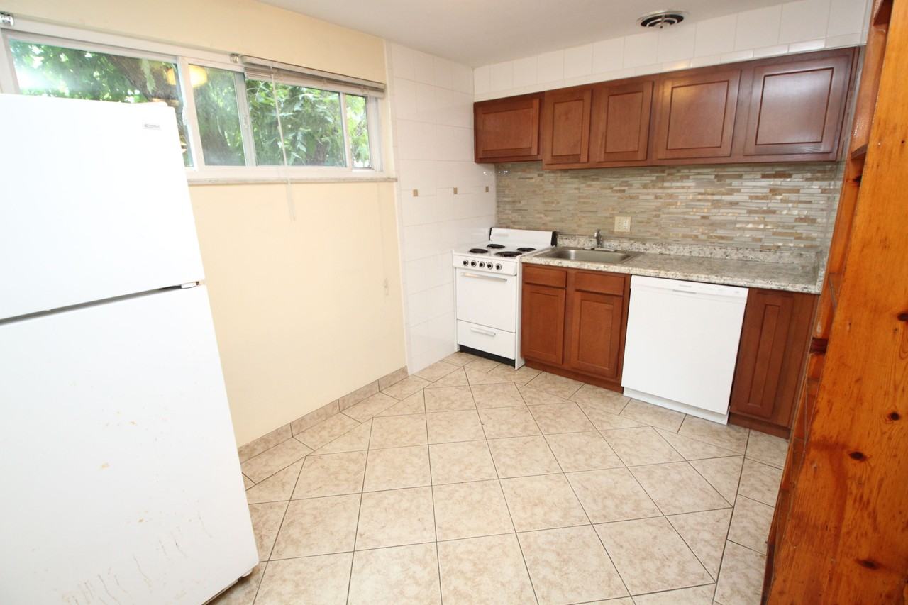 308 NORTH NEVILLE STREETAPT 10 #10 - Photo 2 of 10