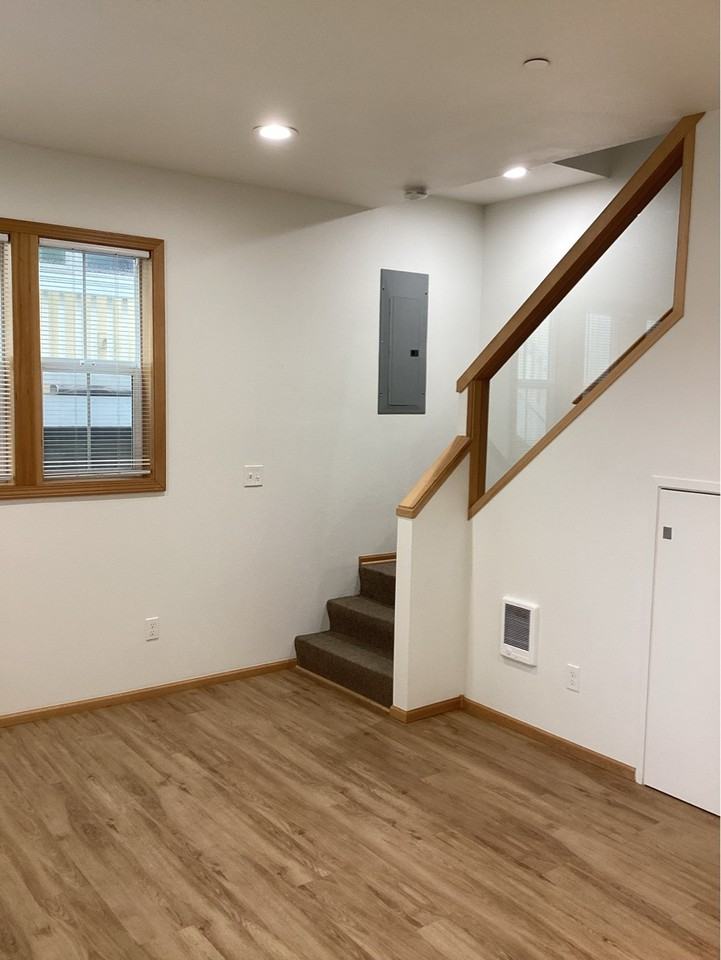 648 Nw Coast St #1 - Photo 6 of 15