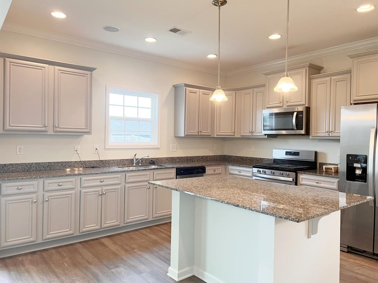 720 Stilmore Dr #1 - Photo 4 of 29