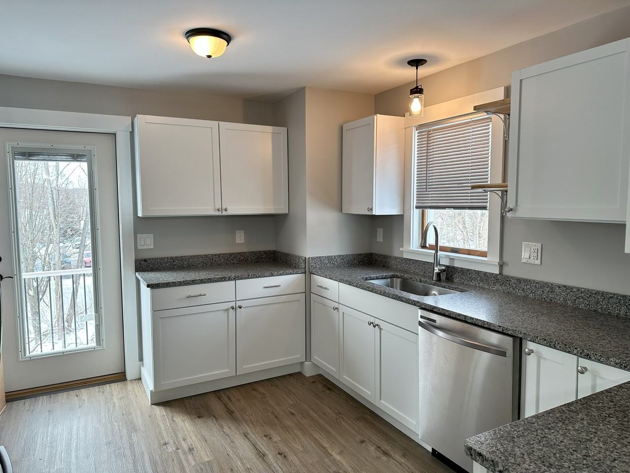 34 Windsor St #2 - Photo 6 of 31