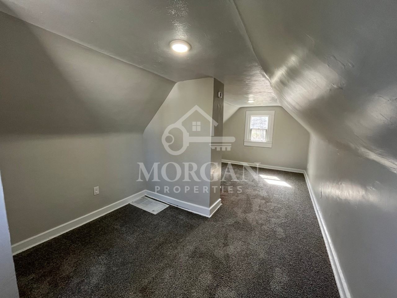 1833 W 23rd St #1 - Photo 6 of 6