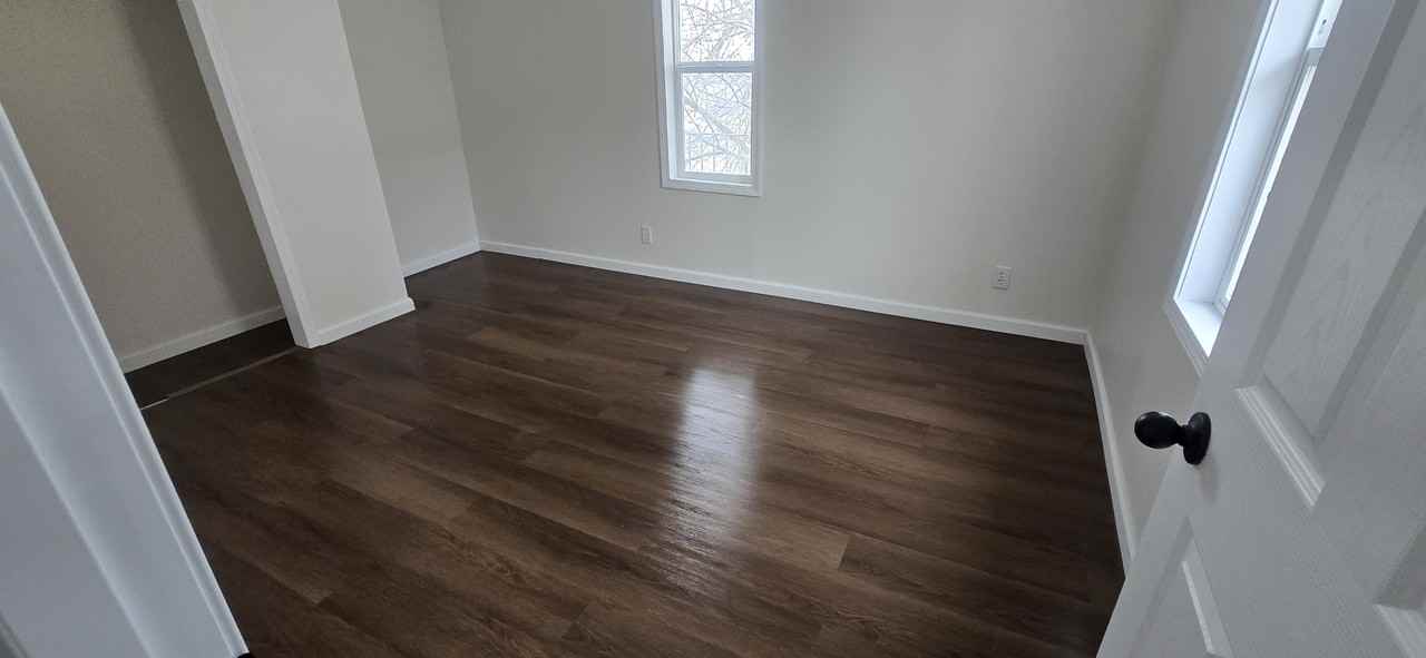 724 E Lawrence St #1 - Photo 4 of 8