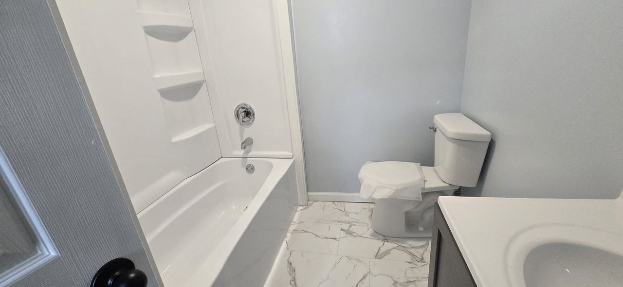 724 E Lawrence St #1 - Photo 7 of 8