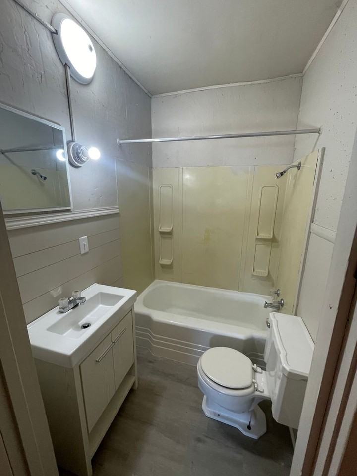 116 E Jefferson St - Photo 2 of 15