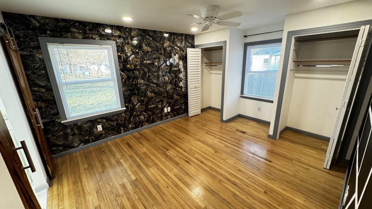 1021 Shirley Dr #1 - Photo 7 of 11