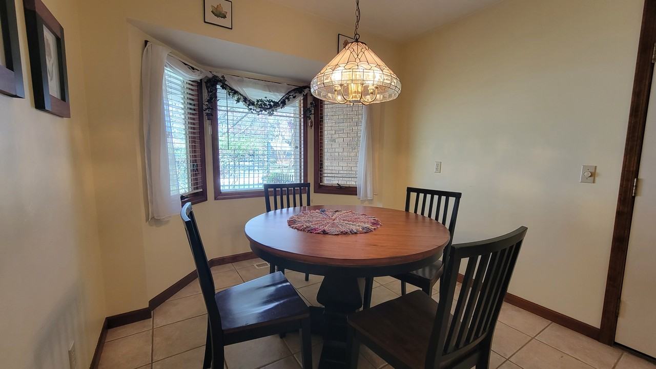 1041 Carousel Ln #0 - Photo 6 of 18