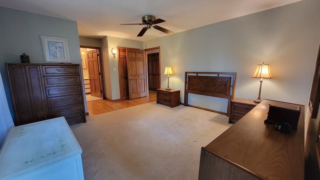 1041 Carousel Ln #0 - Photo 7 of 18