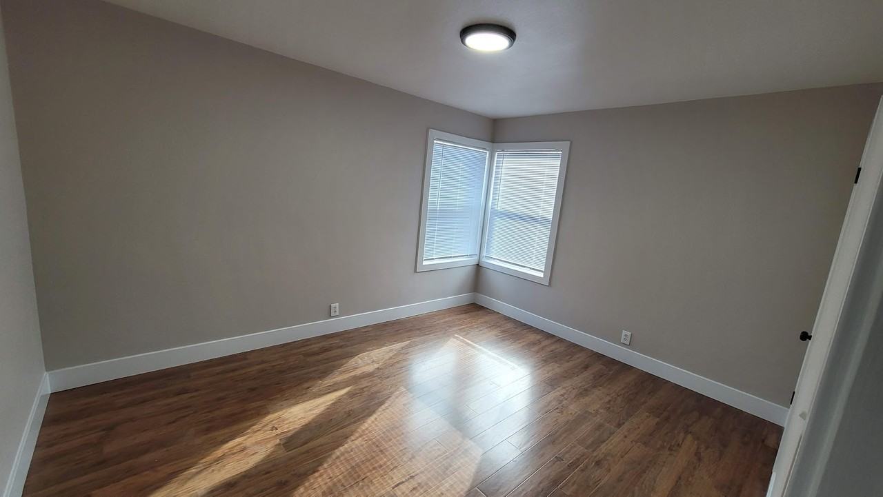 1111 Flora St #SFR - Photo 2 of 19