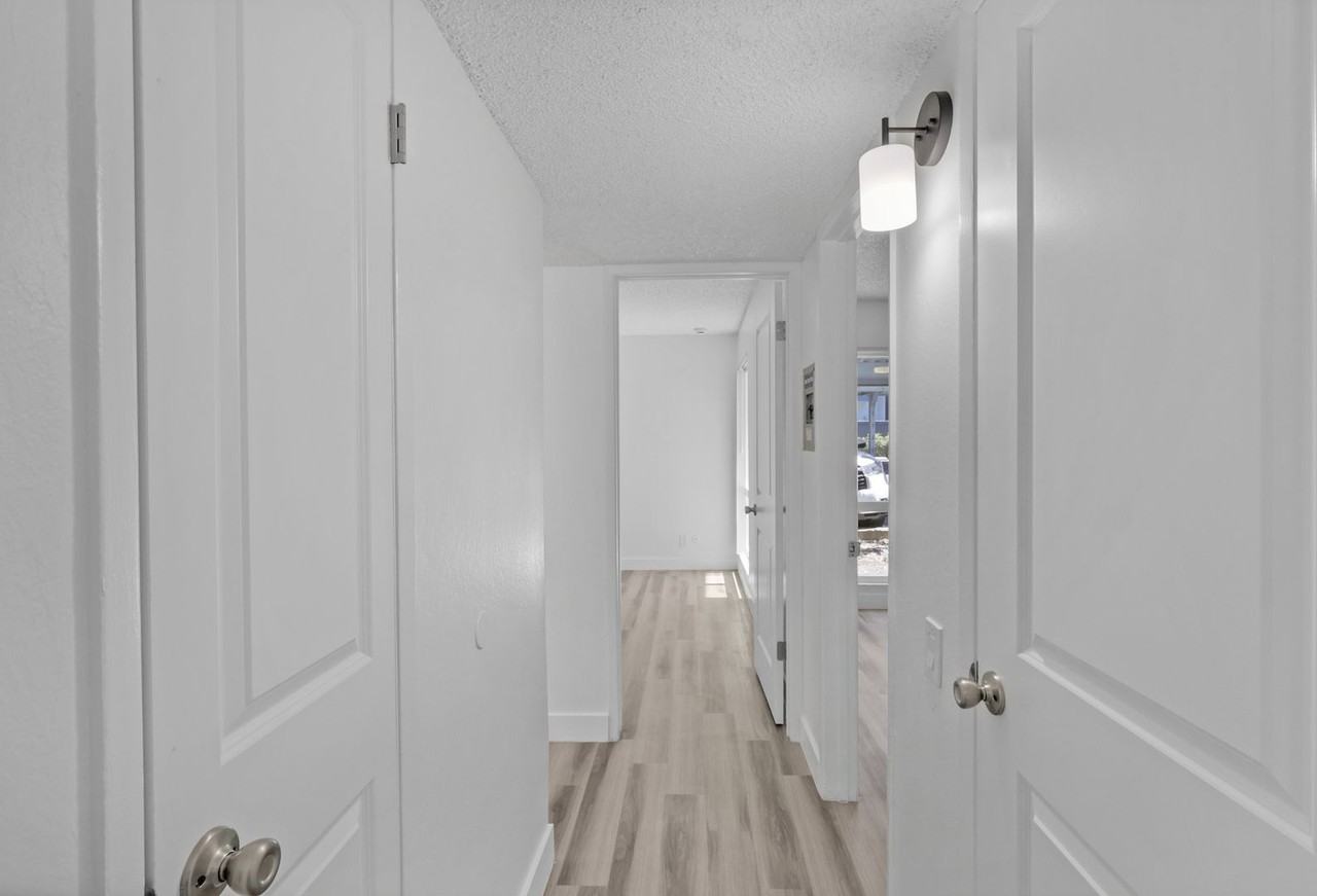 Courtyard - Photo 5 of 29