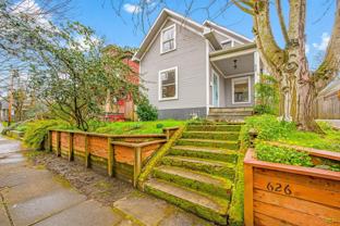 626 Ne Russell St #1 - Photo 1 of 1