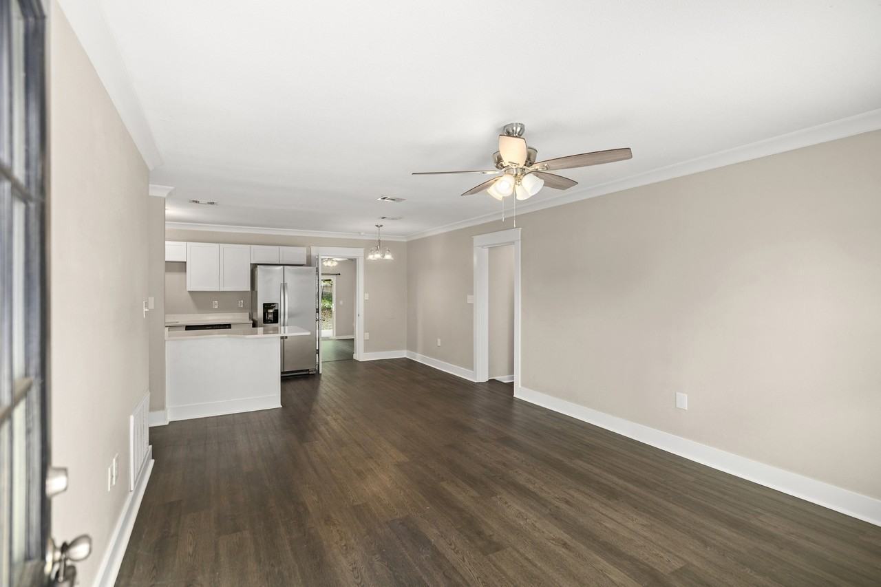 200 Spencer Dr #1 - Photo 4 of 48