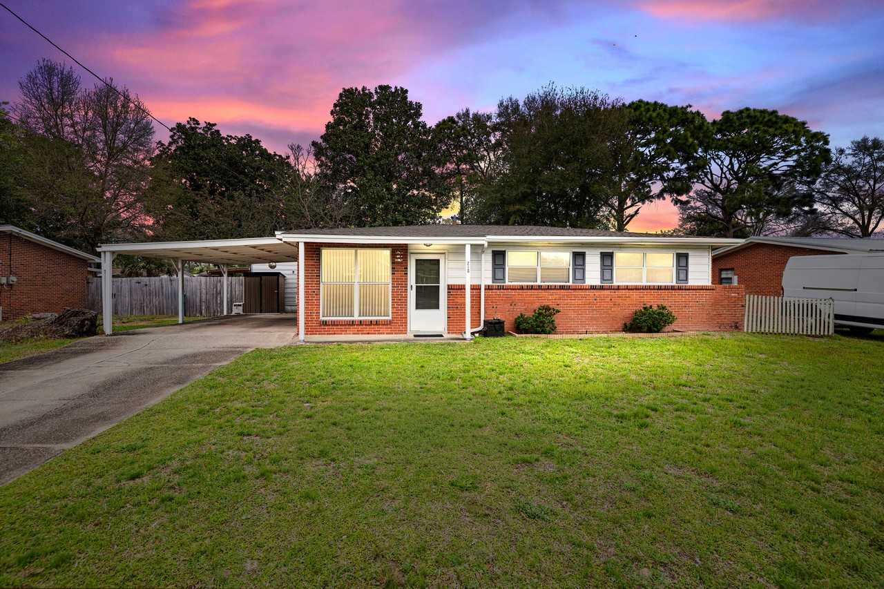 210 Spencer Dr #1 - Photo 2 of 45