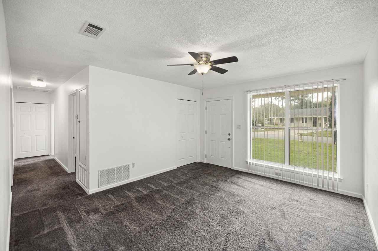 210 Spencer Dr #1 - Photo 5 of 45