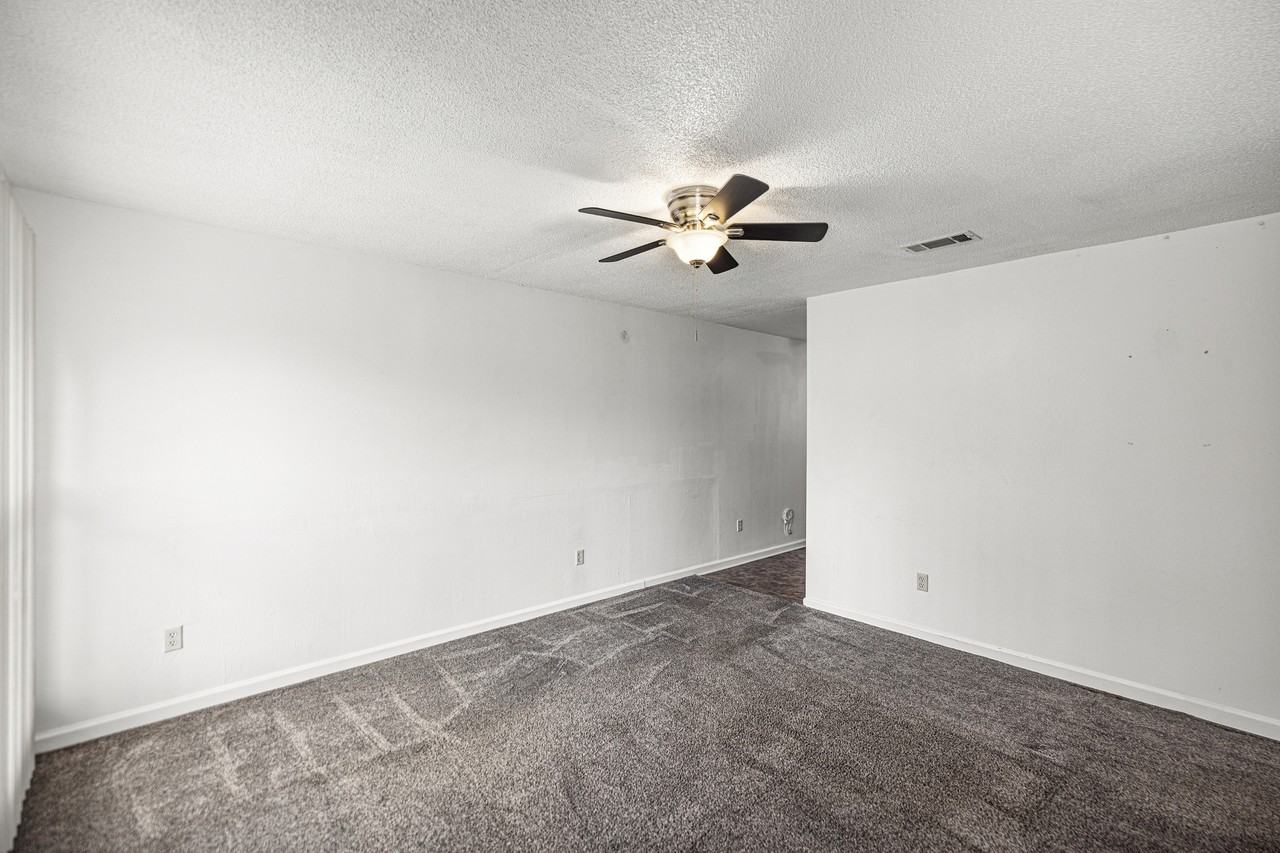 210 Spencer Dr #1 - Photo 7 of 45