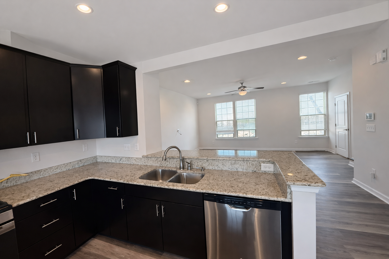 3014 Potomac River Pkwy #1 - Photo 3 of 41