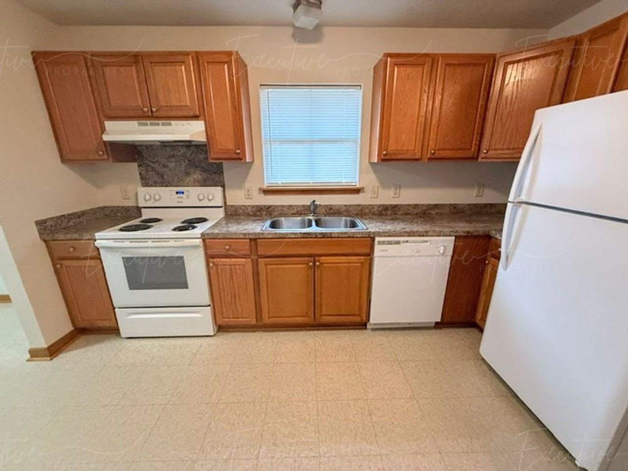 2220 N Malcolm St #A - Photo 5 of 12