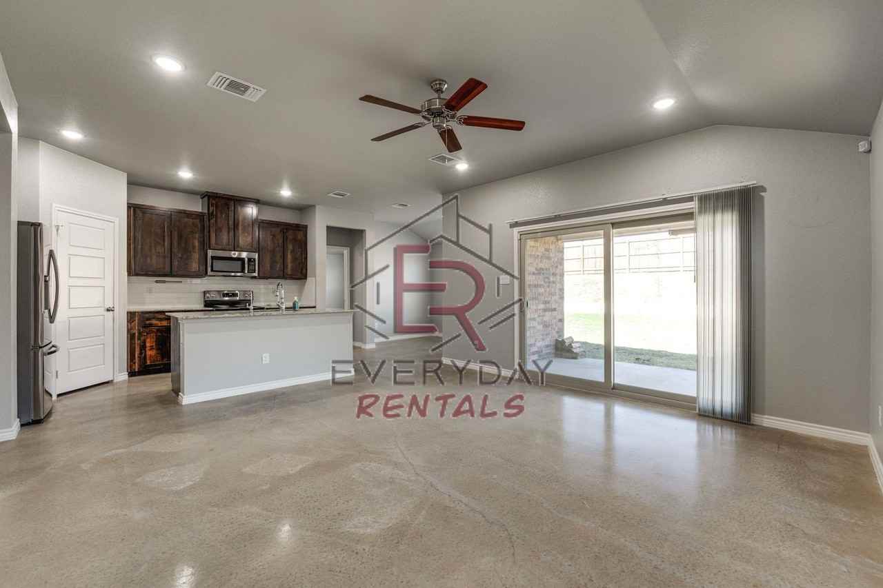 1659 Dryden Ave - Photo 2 of 16