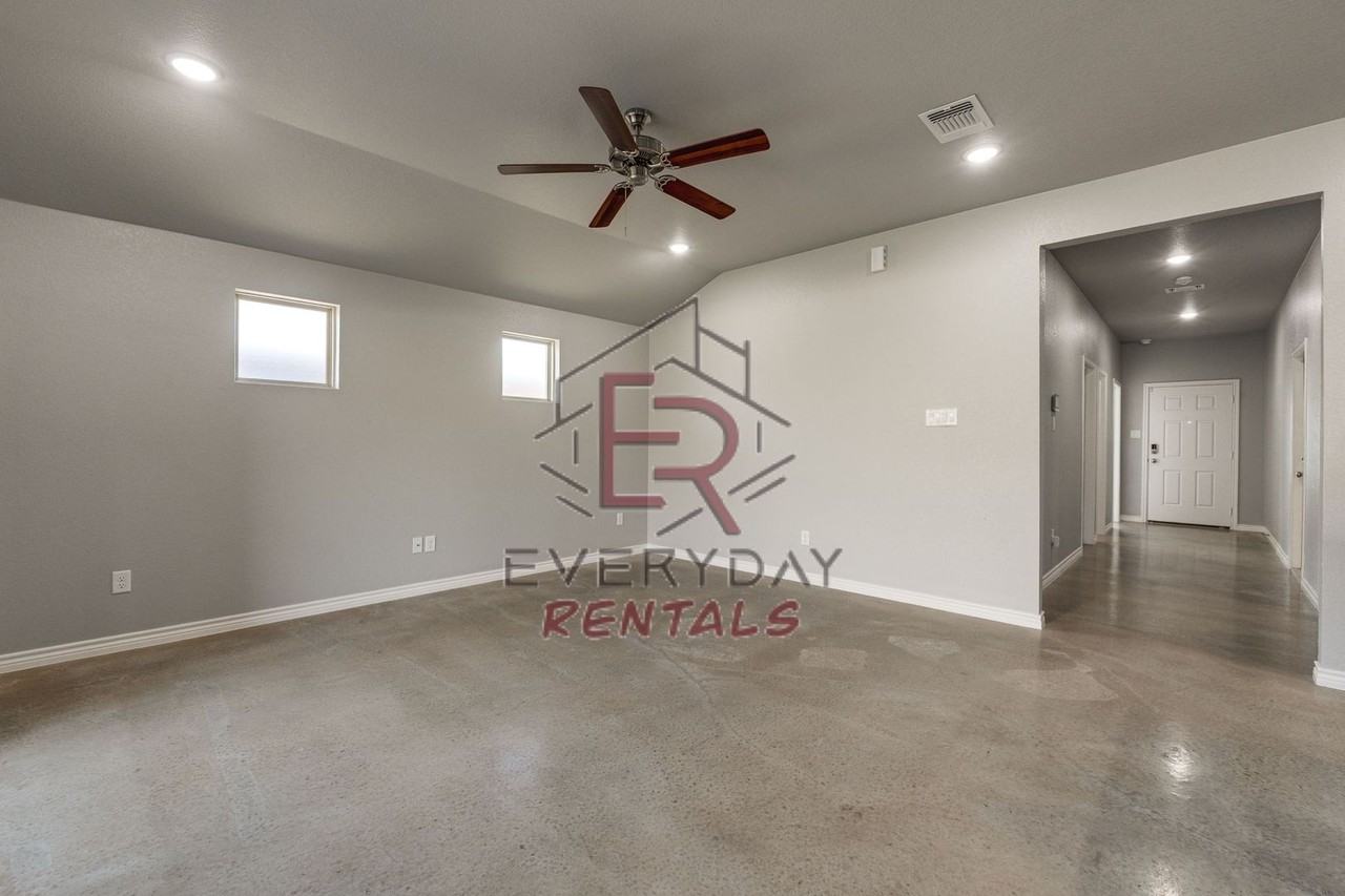1659 Dryden Ave - Photo 3 of 16
