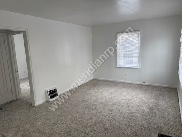 1712 Oxford St #1 - Photo 6 of 12