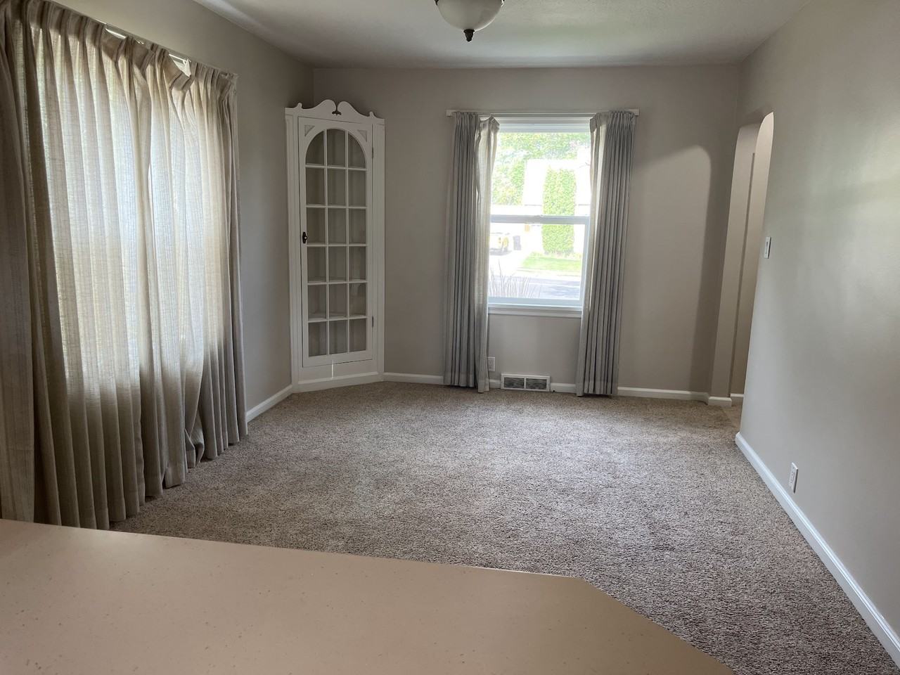 135 South 2nd East - Master Shared Small - Photo 4 of 11