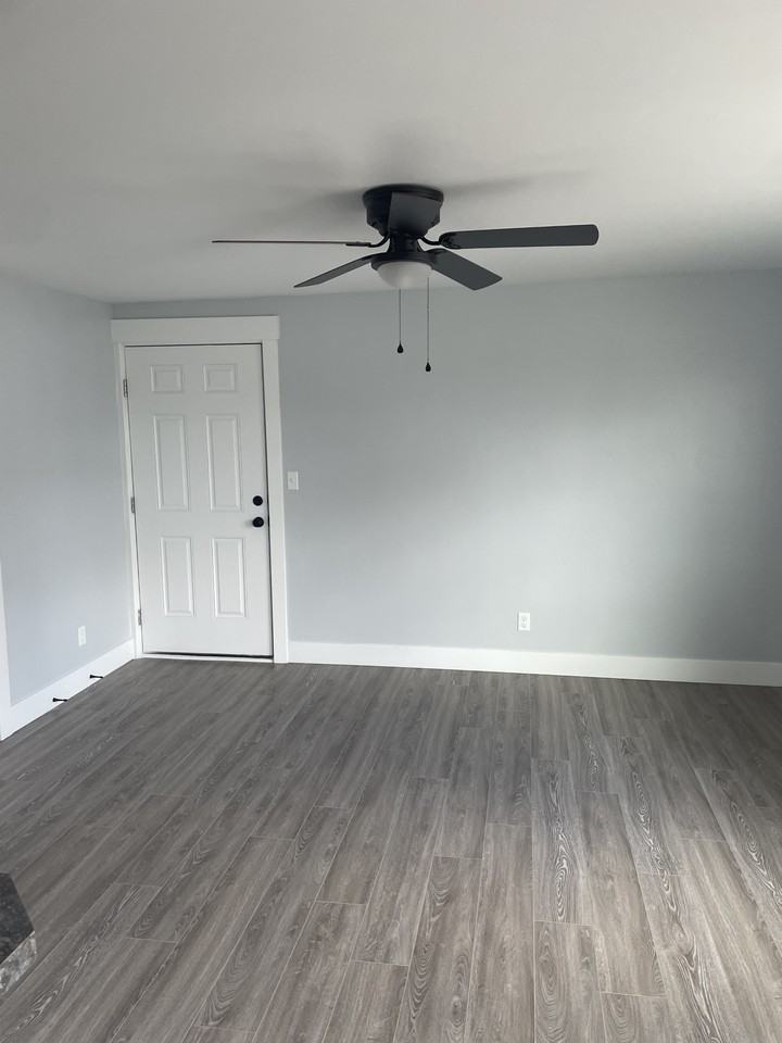 225 Poplar St #8 - Photo 2 of 7