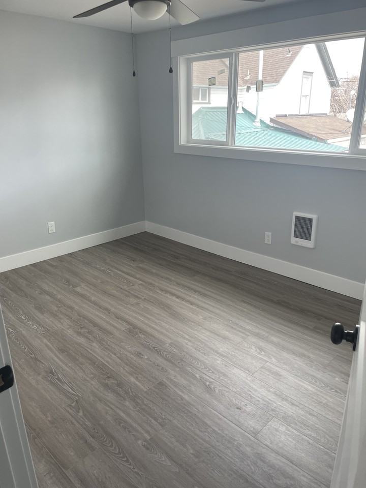 225 Poplar St #8 - Photo 3 of 7