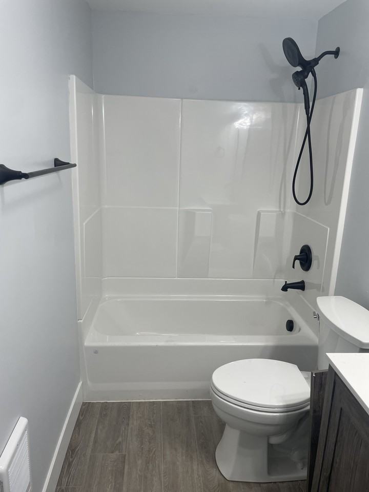 225 Poplar St #8 - Photo 5 of 7