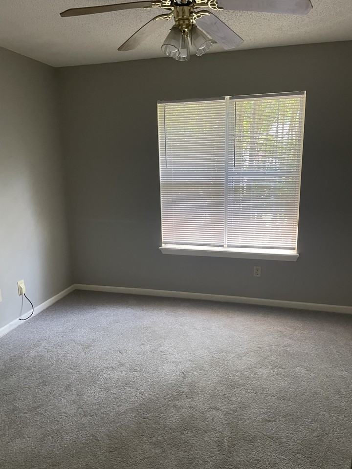 11901 Henderson Hill Rd #1 - Photo 7 of 14