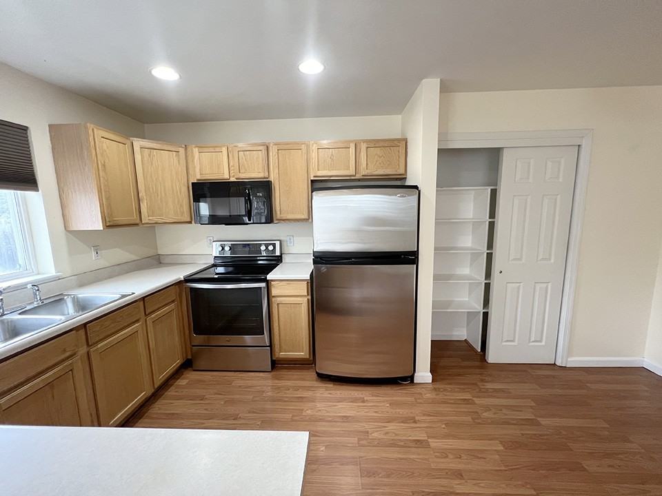 116 Michael Grove Ave #1 - Photo 4 of 28