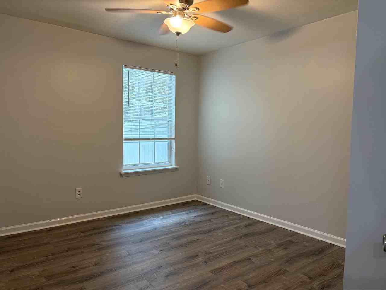 2052 Darnell Cir #B - Photo 7 of 23