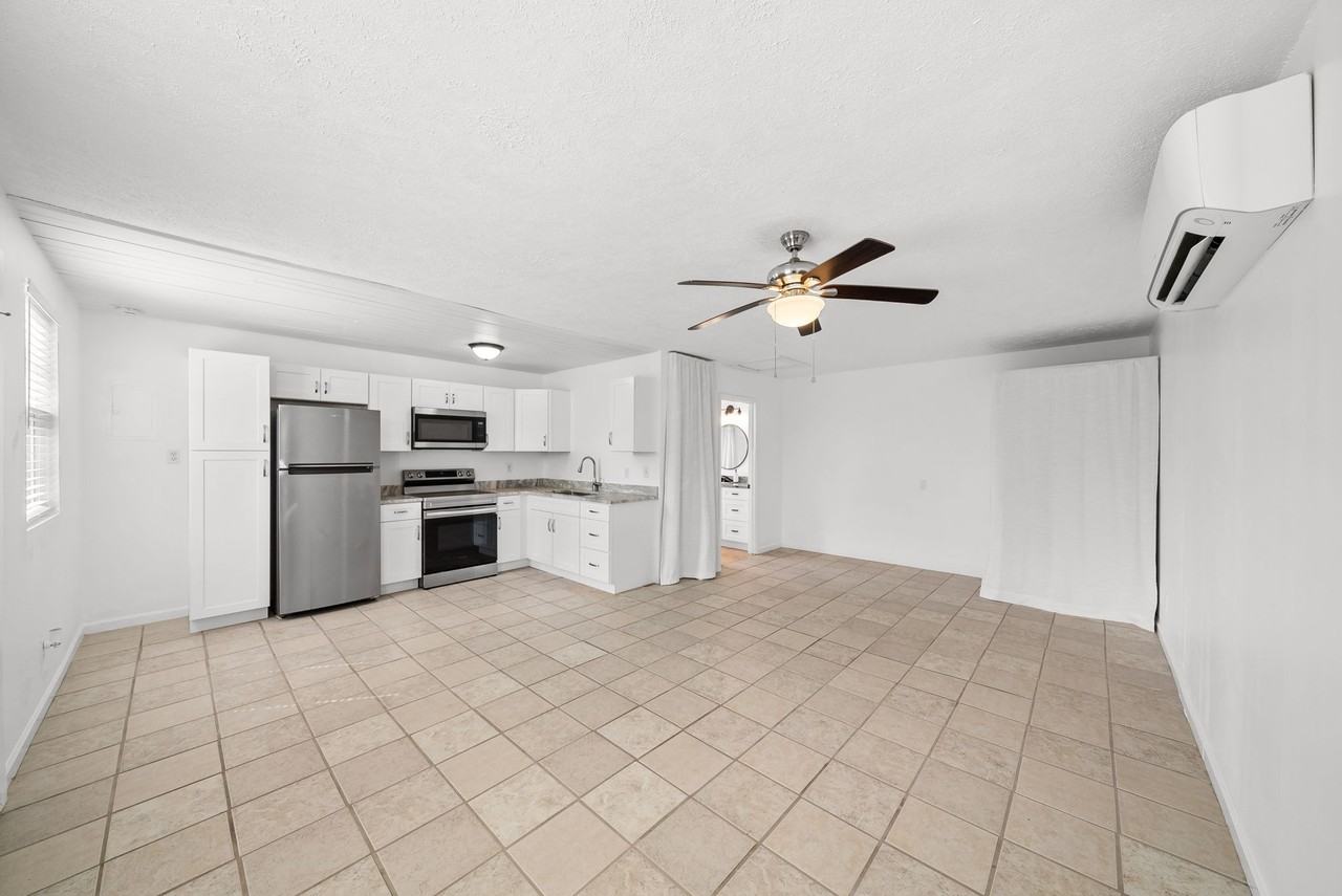 1114 McKenzie - 2 #2 - Photo 3 of 14