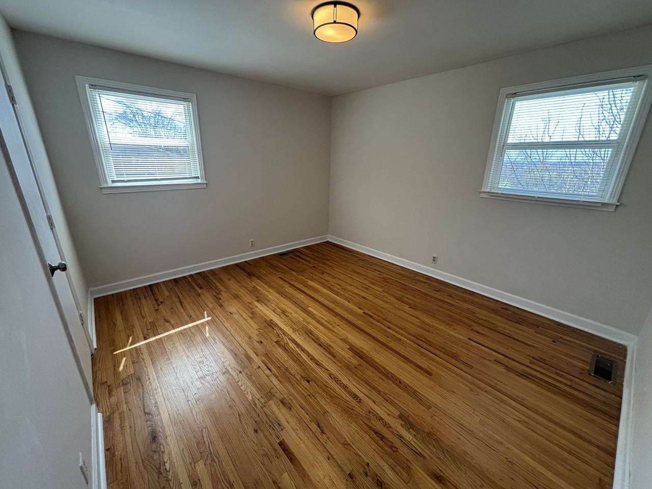 2718 Oakwood Ave #1 - Photo 3 of 10