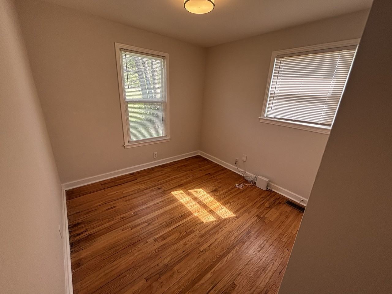 2718 Oakwood Ave #1 - Photo 4 of 10