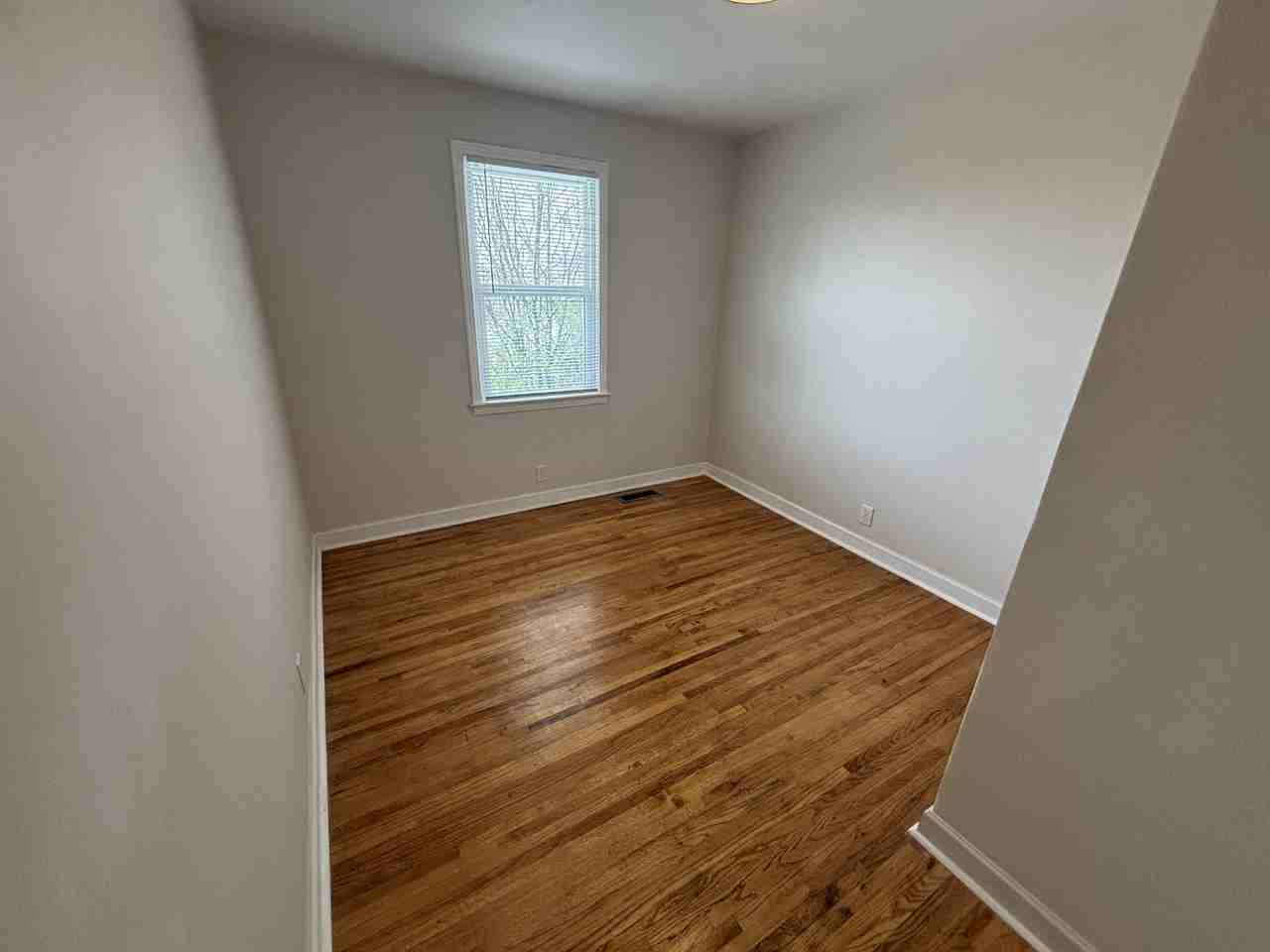 2718 Oakwood Ave #1 - Photo 5 of 10