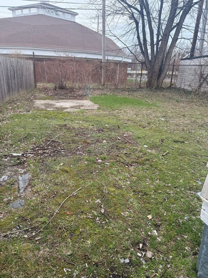 10817 Hull Ave - Photo 2 of 11