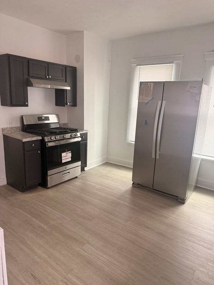 10817 Hull Ave - Photo 3 of 11